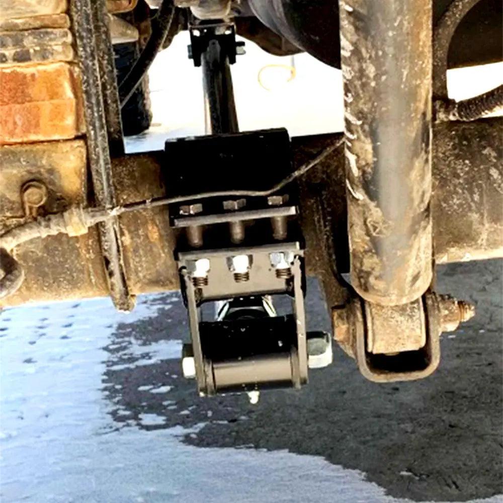 2011-2016 Ford Super Duty F-250/350 ladder traction bars with top U-bolt plate for axle wrap control