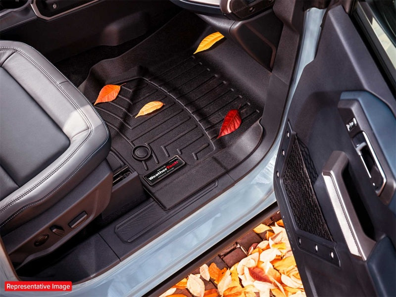WeatherTech 2017+ Ford F-250/F-350/F-450/F-550 Front FloorLiner - Black (fits 4x4 Floor Shifter)