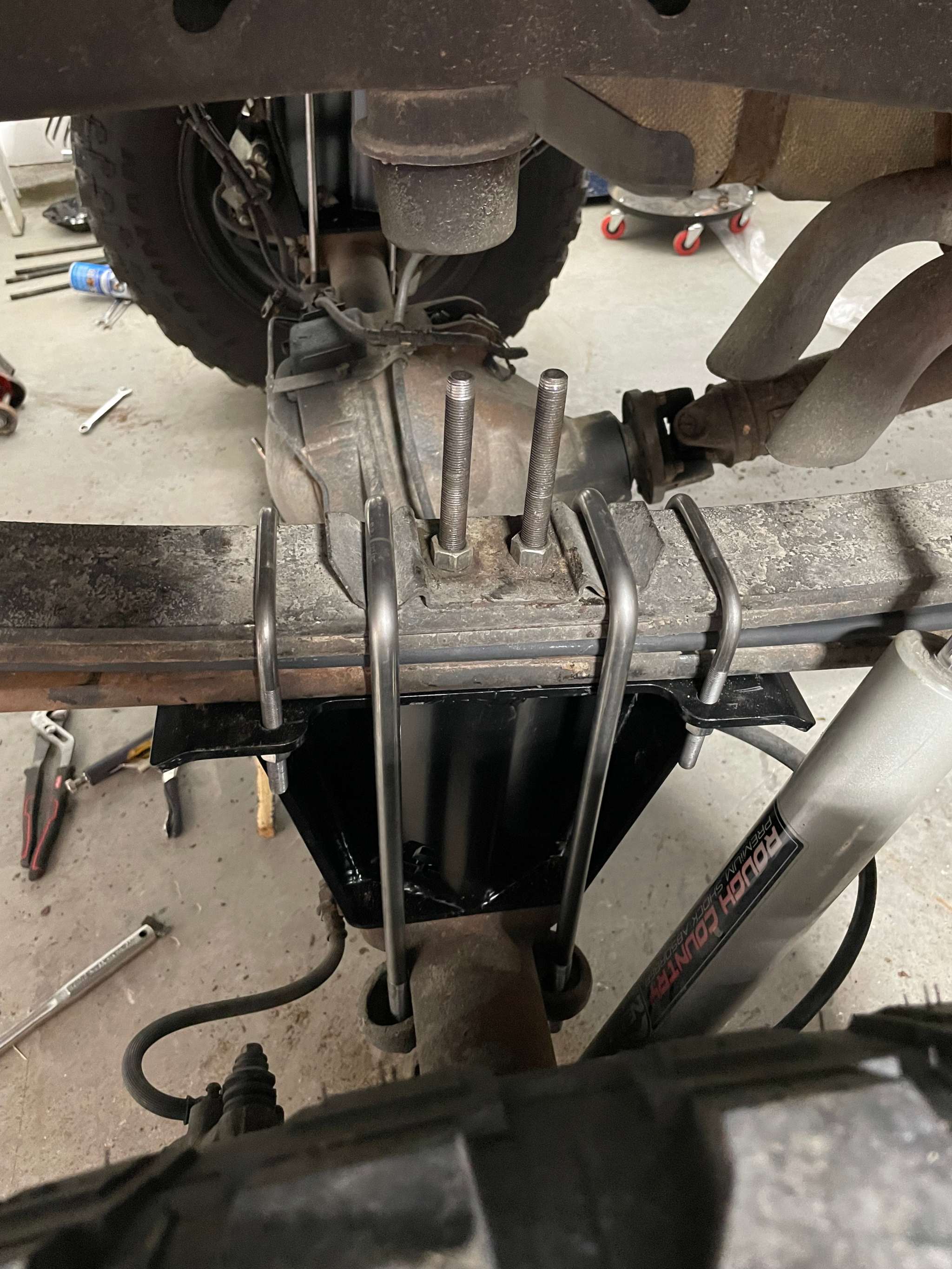 2011-2016 Ford F-250 F-350 Super Duty lift blocks with compound taper design and powder-coated steel finish